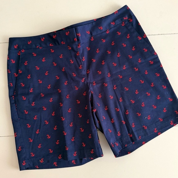 IZOD Women’s Classic Navy Blue Red Anchor Mid-Length Shorts Casual Preppy - Picture 1 of 4